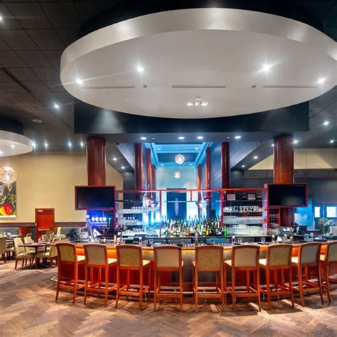 banco restaurant lac leamy.